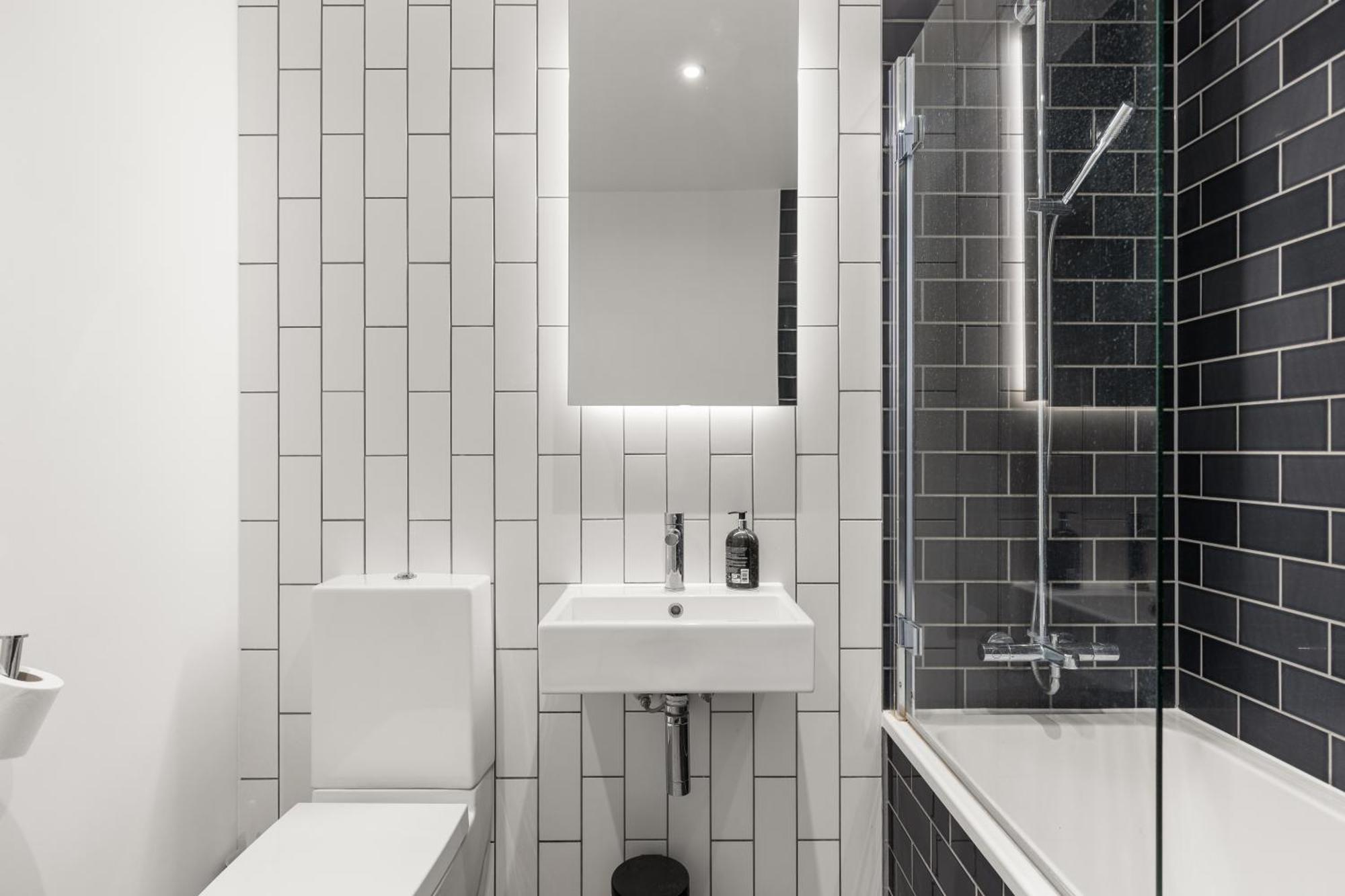 Spacious Modern 1 Bed Apartment. * Londen